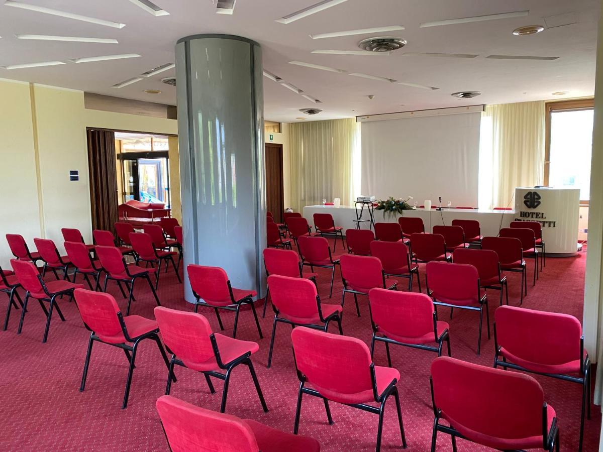 Hotel Grassetti Piediripa Экстерьер фото