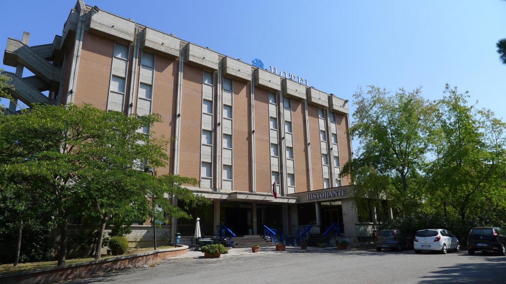 Hotel Grassetti Piediripa Экстерьер фото