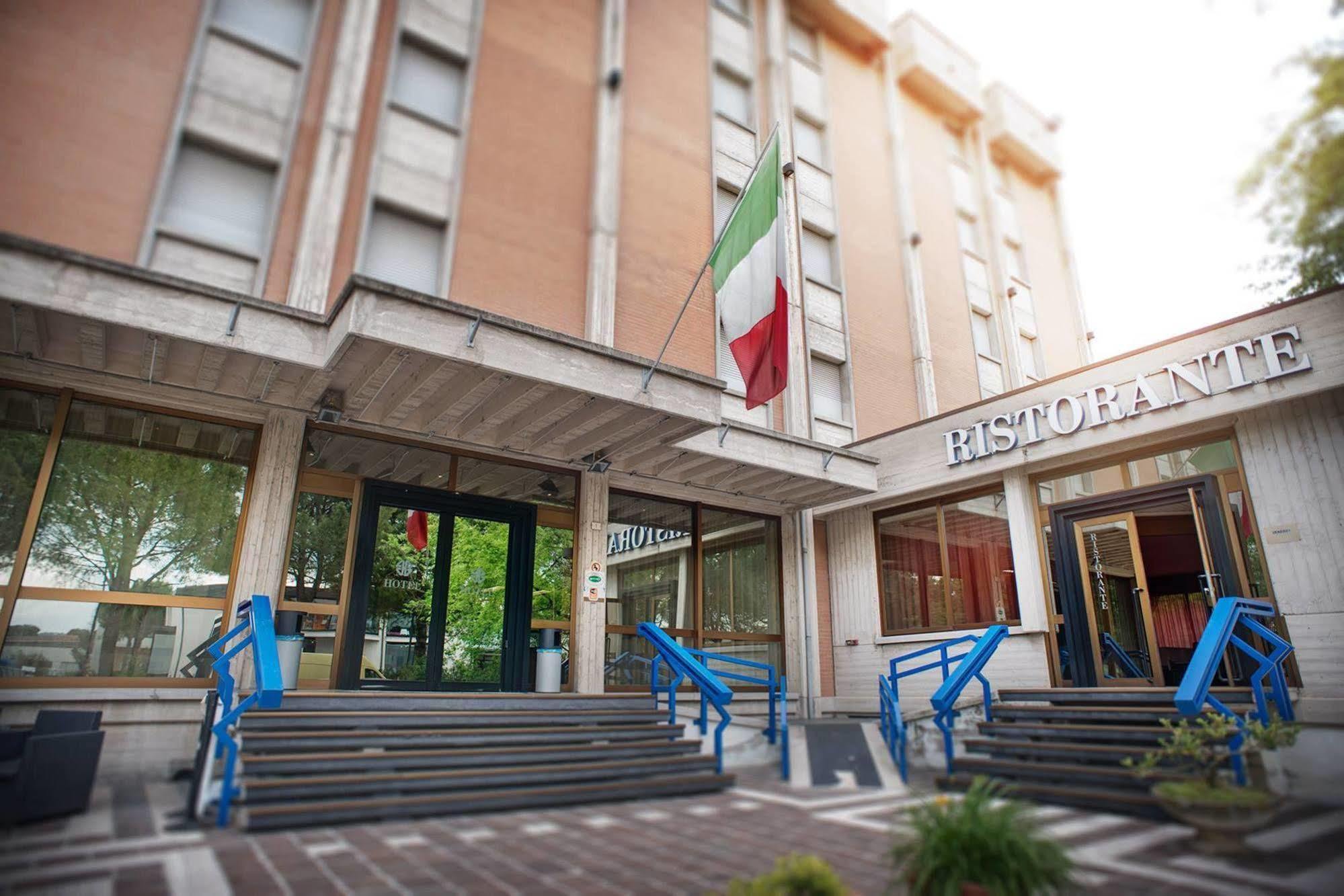 Hotel Grassetti Piediripa Экстерьер фото